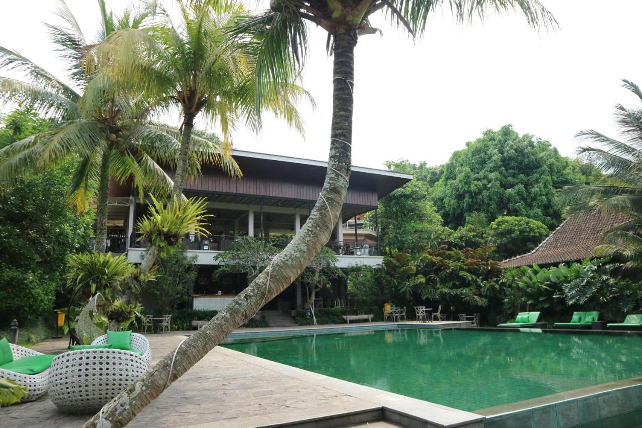 Amanuba Hotel & Resort Rancamaya Bogor Exteriör bild