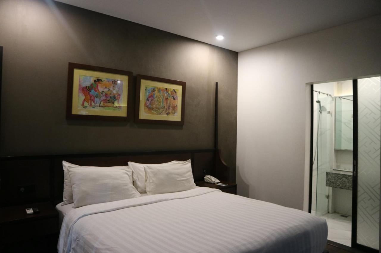Amanuba Hotel & Resort Rancamaya Bogor Exteriör bild