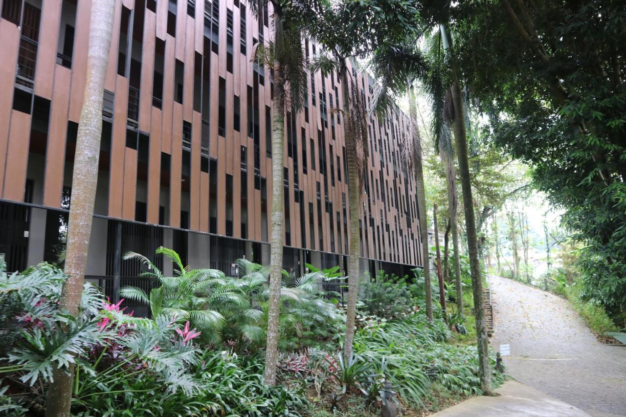 Amanuba Hotel & Resort Rancamaya Bogor Exteriör bild
