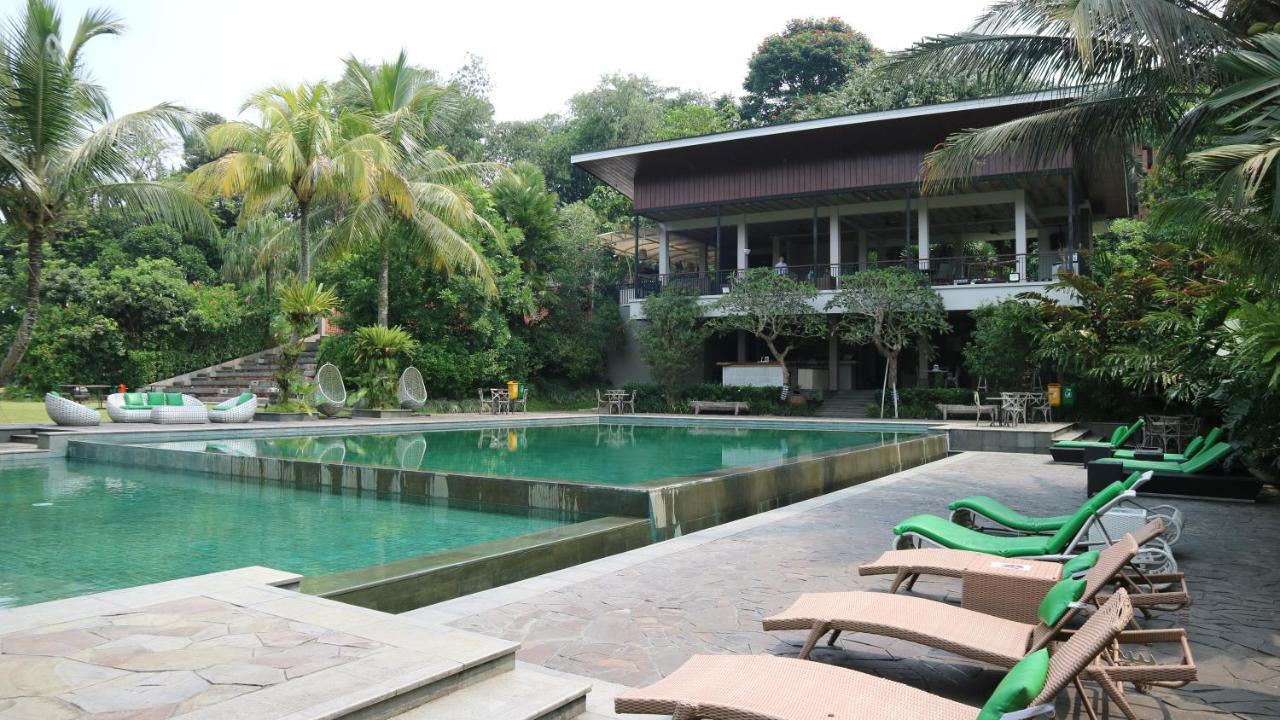 Amanuba Hotel & Resort Rancamaya Bogor Exteriör bild