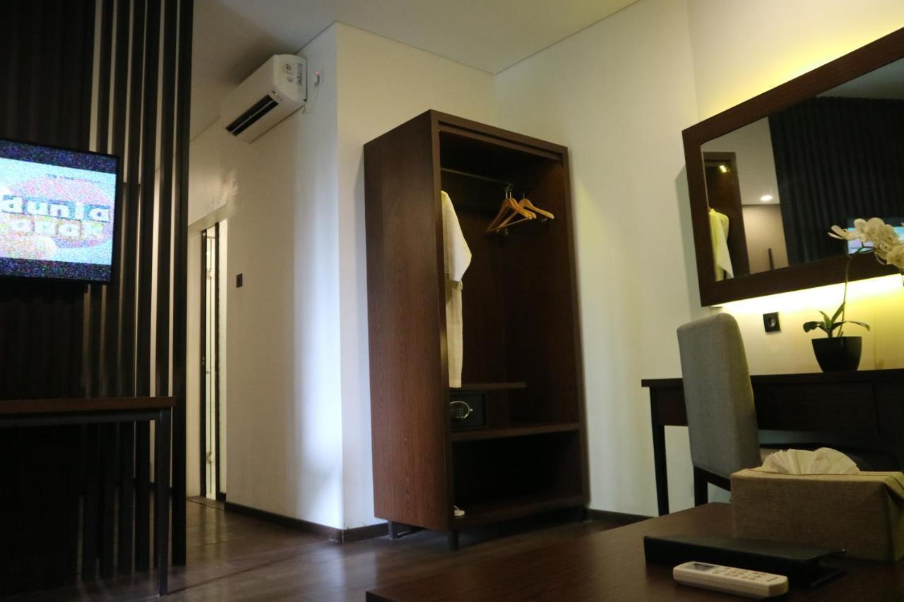 Amanuba Hotel & Resort Rancamaya Bogor Exteriör bild