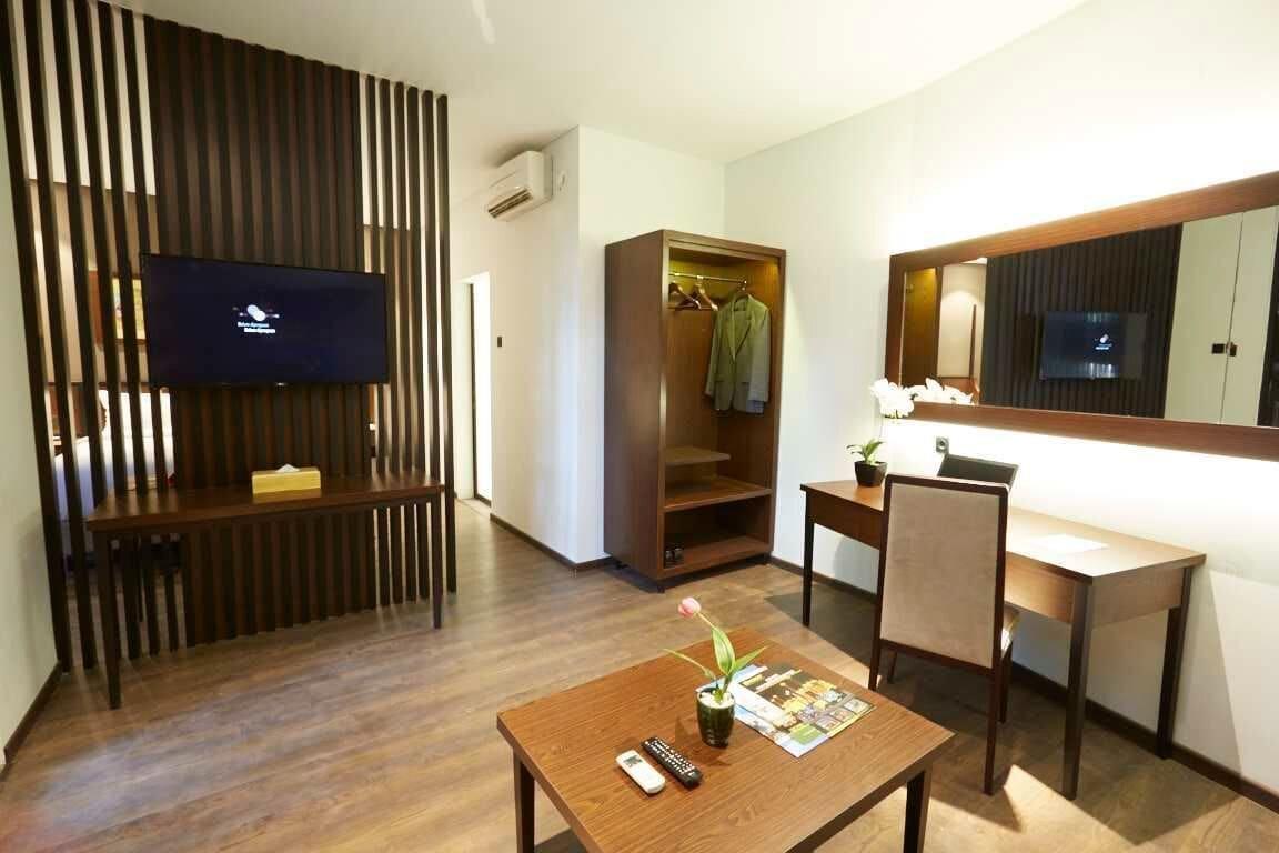 Amanuba Hotel & Resort Rancamaya Bogor Exteriör bild
