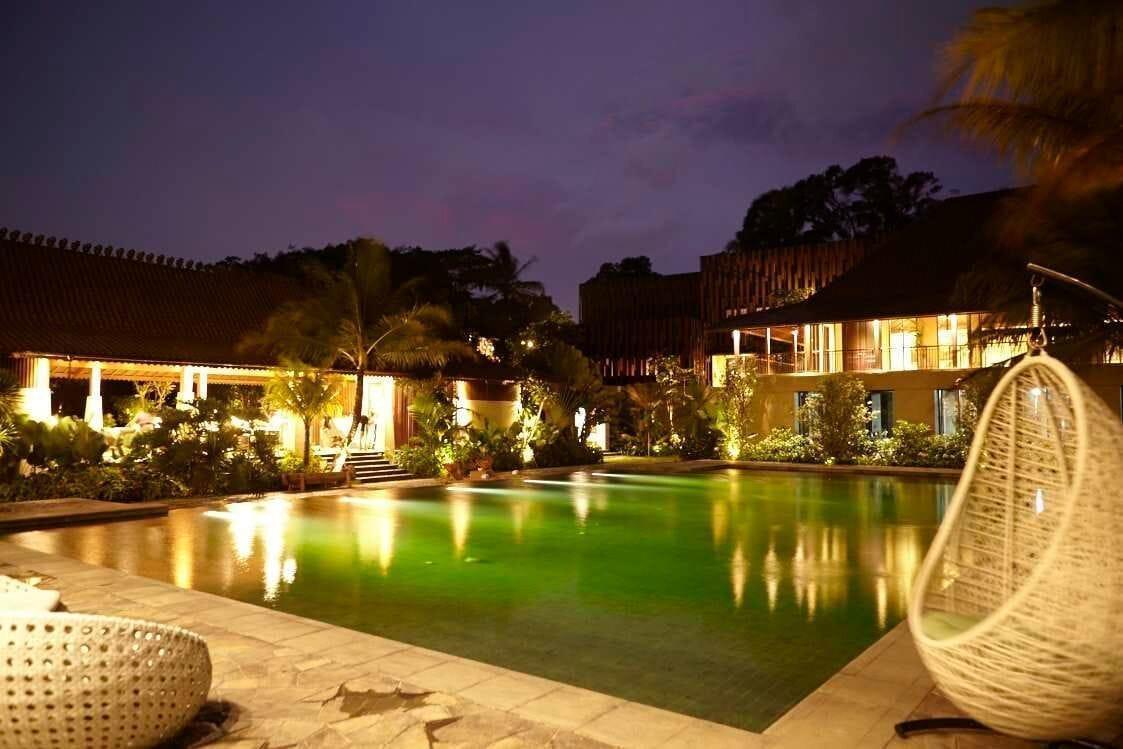 Amanuba Hotel & Resort Rancamaya Bogor Exteriör bild