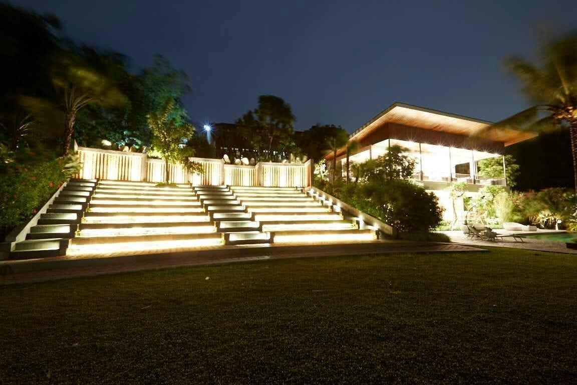 Amanuba Hotel & Resort Rancamaya Bogor Exteriör bild