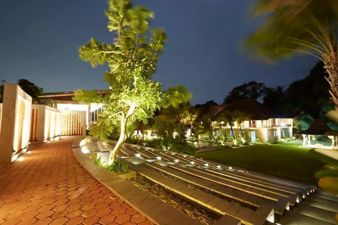 Amanuba Hotel & Resort Rancamaya Bogor Exteriör bild