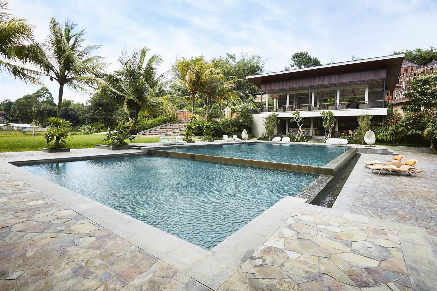 Amanuba Hotel & Resort Rancamaya Bogor Exteriör bild