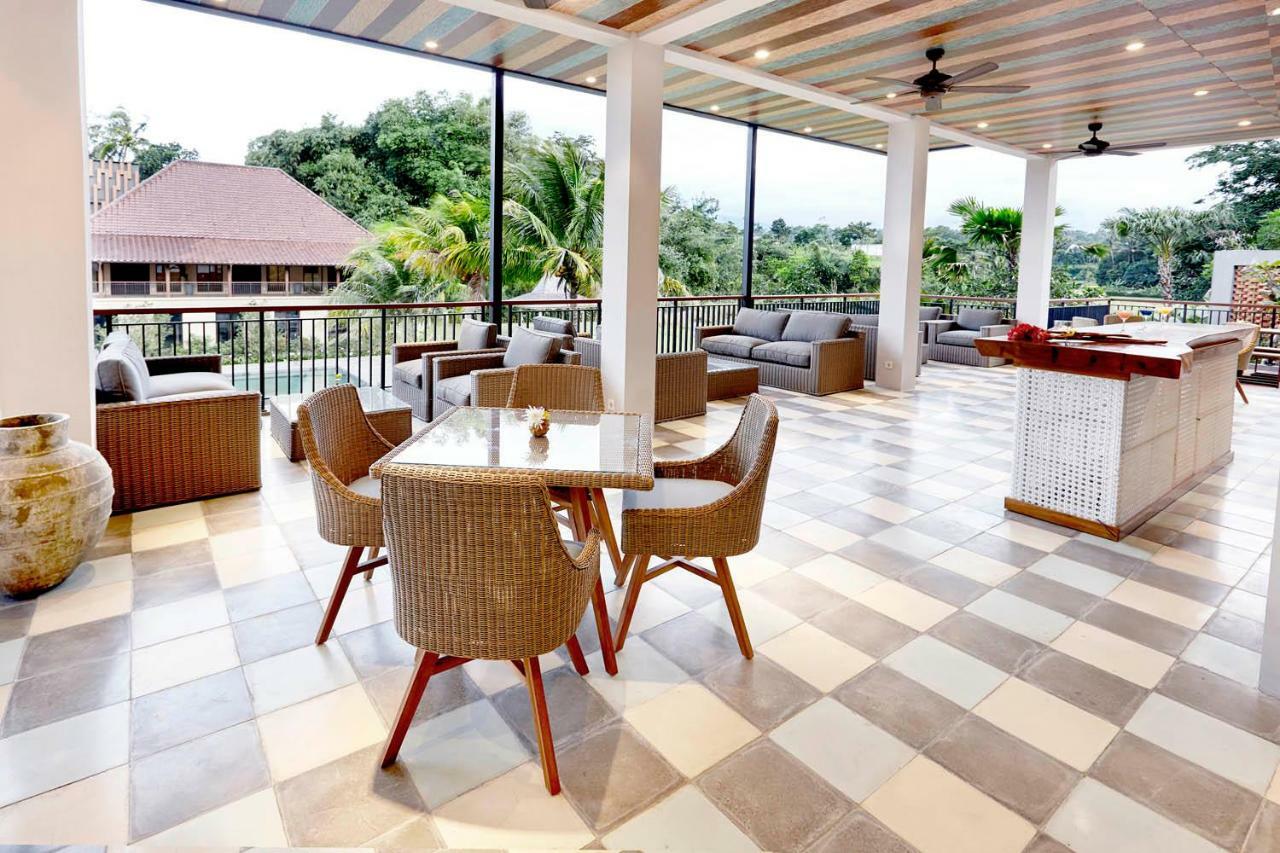 Amanuba Hotel & Resort Rancamaya Bogor Exteriör bild